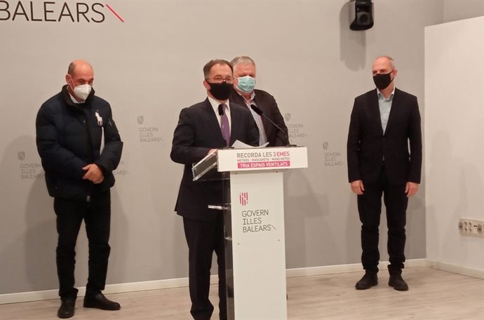 El Govern lanza una ayuda de tres millones de euros para el transporte vinculado al turismo.