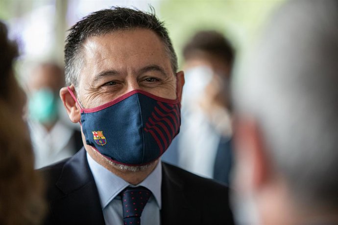 Archivo - El presidente del Fútbol Club Barcelona, Josep María Bartomeu, durante la inauguración institucional de Casa Seat en la que la empresa automovilística ha presentado sus últimas novedades de movilidad urbana, en Barcelona, Catalunya (España), a