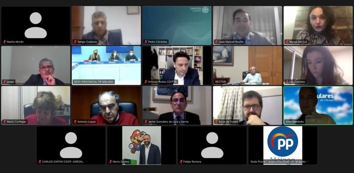 Elías Bendodo mantiene un encuentro con tejido económico y productivo de Málaga de cara al Congreso Provincial de PP