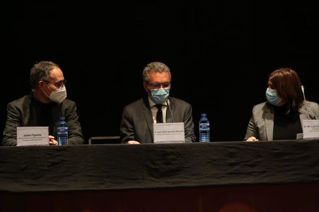 De izda a dcha, Jaume Figueras, Javier Izquierdo y María Luisa Aguilera presentan el proyecto LEAN.