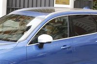 La infanta Elena acude a Zarzuela a visitar a Doña Sofía tras la polémica por su vacunación en Emiratos