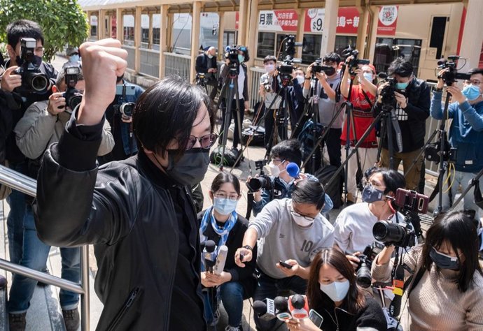 El activista Mike Lam a su llegada al juzgado. 