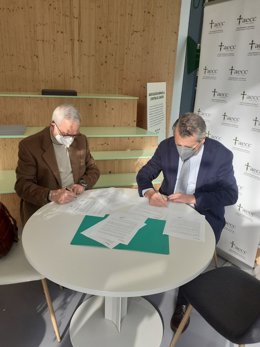 Maza y Córnax firman el convenio de colaboración entre AECC y AHS