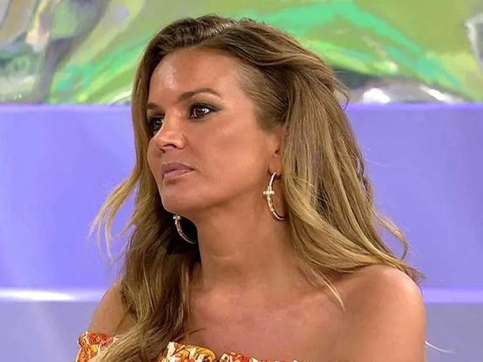 MARTA LÓPEZ EN EL PLATÓ DE 'SÁLVAME DIARIO'