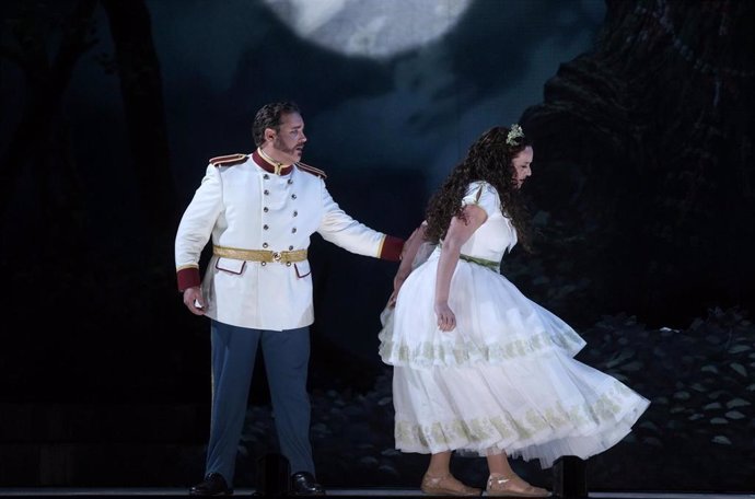 Escena de la ópera 'Norma' en el Teatro Real