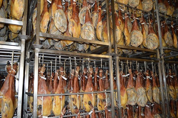 Archivo - Jamón, serrano, jamones, carne, cárnica, charcutería, cerdo, paletilla