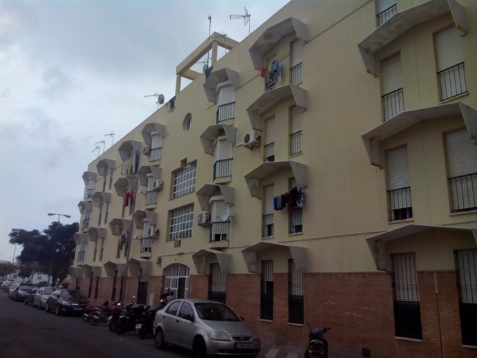 Archivo - Cádiz.-Coronavirus.- Junta retoma obras en vivienda de alquiler en Cádiz, Jerez y Sanlúcar paradas por el Covid-19