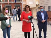 Susana Díaz reprocha a la Junta "falta de humanidad" en la vacunación de mayores que deben desplazarse a otros pueblos