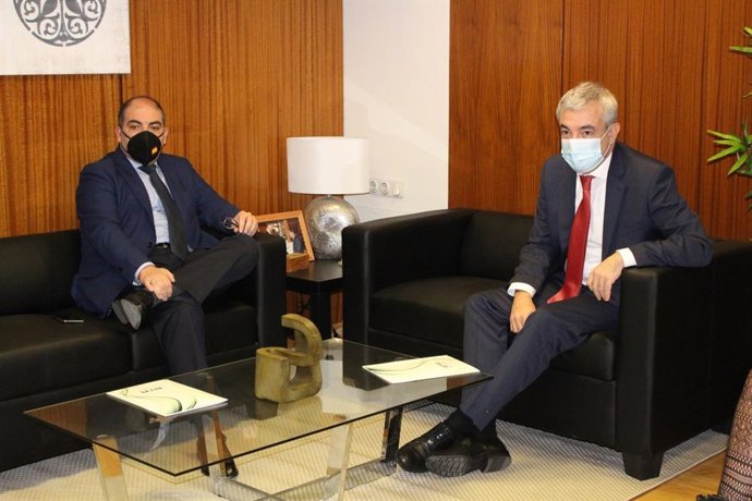 El presidente de ATA, Lorenzo Amor, y el eurodiputado de Ciudadanos Luis Garicano