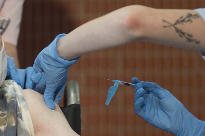 Archivo - Vacuna contra la covid-19