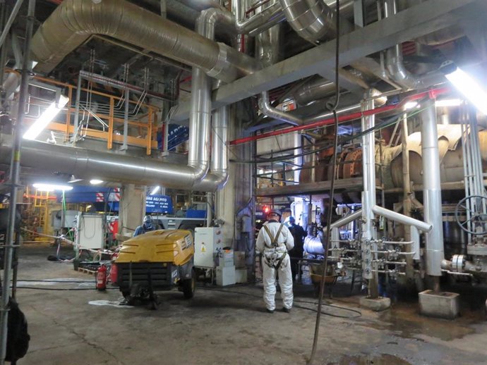 Operaciones en la refinería de Cepsa en San Roque