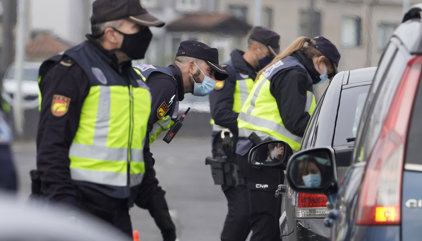 Sanidad y CCAA acuerdan mantener los cierres perimetrales y el toque de queda de 22 a 6 horas en Semana Santa