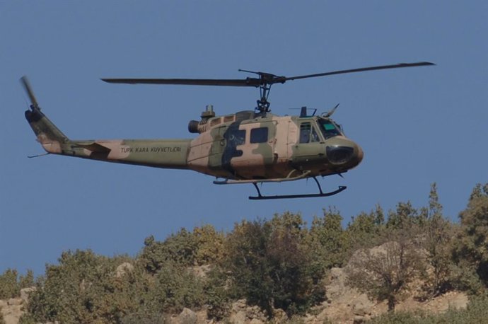 Archivo - Imagen de archivo de un helicóptero militar turco.