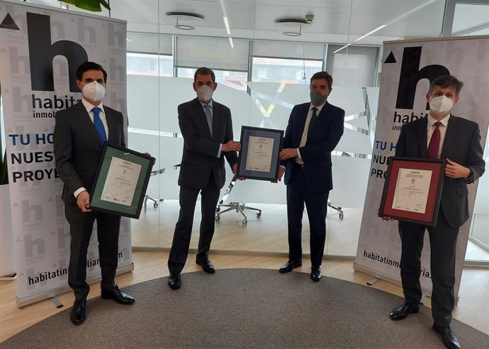 Momento de la entrega de los certficados