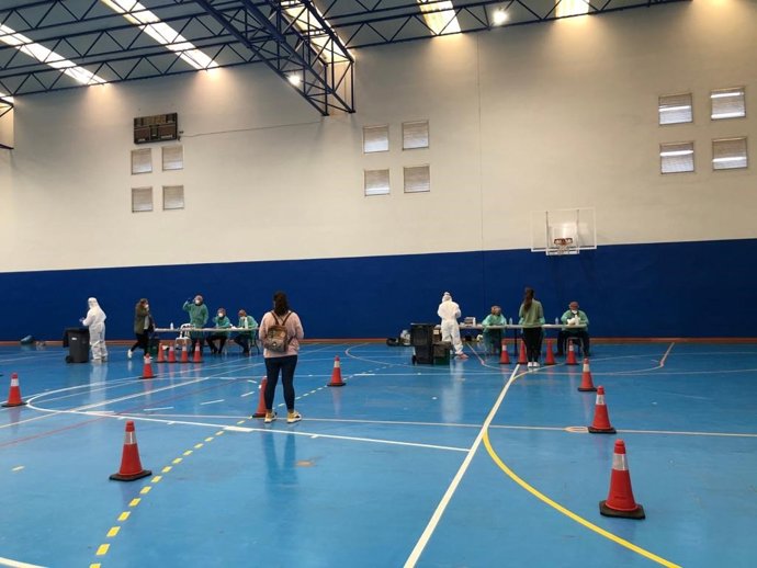 Archivo - Cribado de test en Villamartín