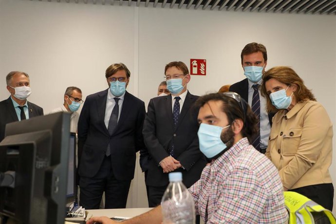 Visita a las instalaciones de Power Electronics