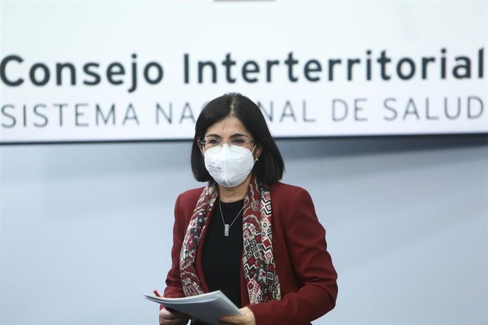 La ministra de Sanidad, Carolina Darias, tras ofrecer una rueda de prensa después de la reunión del Consejo Interterritorial del Sistema Nacional de Salud, en Madrid (España), a 3 de marzo de 2021. Según ha informado Darias, este fin de semana van a lle