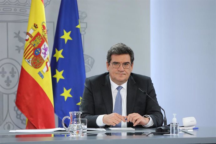 Archivo - El ministro de Inclusión, Seguridad Social y Migraciones, José Luis Escriváinterviene durante la rueda de prensa posterior al Consejo de Ministros, en el Complejo de la Moncloa, en Madrid (España), a 2 de febrero de 2021.  