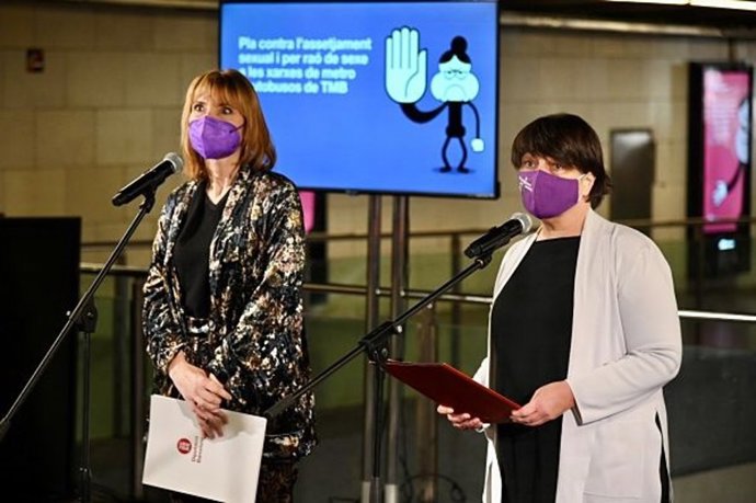 La diputada de Cohesión Social, Ciudadanía y Bienestar de la Diputación de Barcelona, Llusa Moret, y la presidenta de TMB y concejal de Movilidad de Barcelona, Rosa Alarcón.