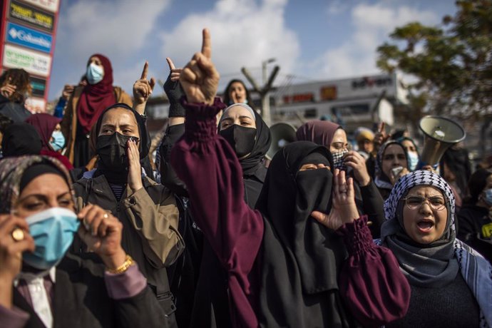 05 February 2021, Israel, Umm al-Fahm: Women take part in a demonstration over police brutality against Arabs in the country. Photo: ilia yefimovich/dpa