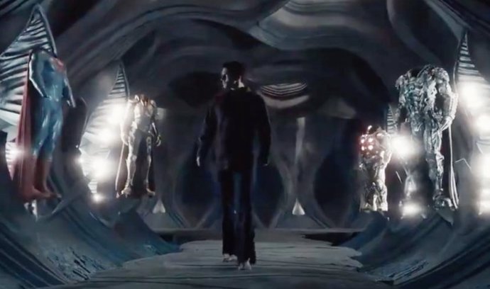 Snyders Cut Liga de la Justicia revela de dónde sale el traje negro de Superman en el su tráiler