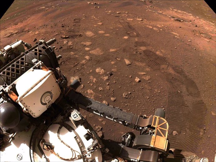 Primeras rodadas del rover Perseverance en Marte