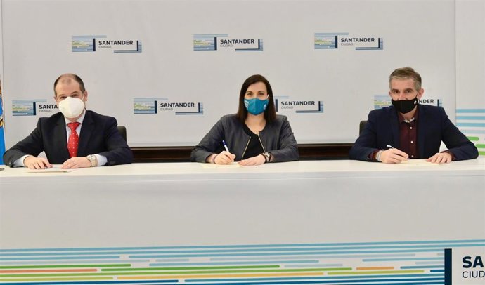 Convenio Ayuntamiento con Uneatlantico para el transporte