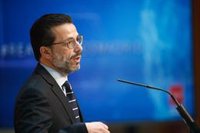 Lasquetty recalca la intención del Gobierno de bajar medio punto el IRPF durante la legislatura