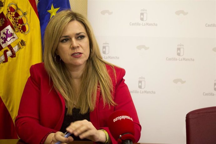 La delegada de la Junta de Castilla-La Mancha en Cuenca, María Ángeles Martínez, en entrevista con Europa Press