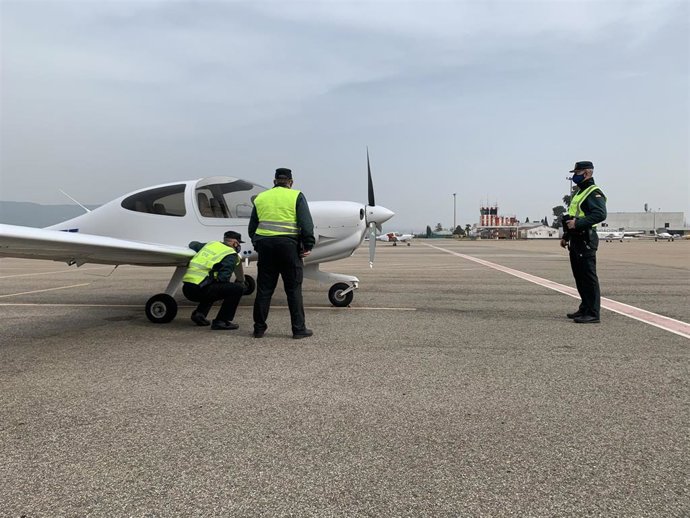 Aeronave identificada por el vuelo a baja altura