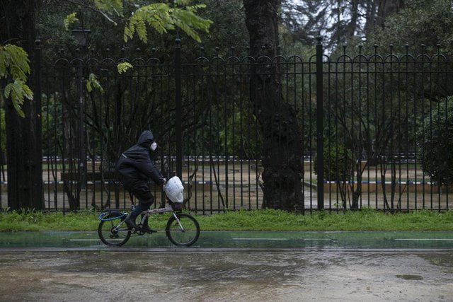 Un ciclista circulando