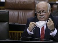 El consejero de Salud asegura que "Andalucía está a favor de cerrar las comunidades en Semana Santa"