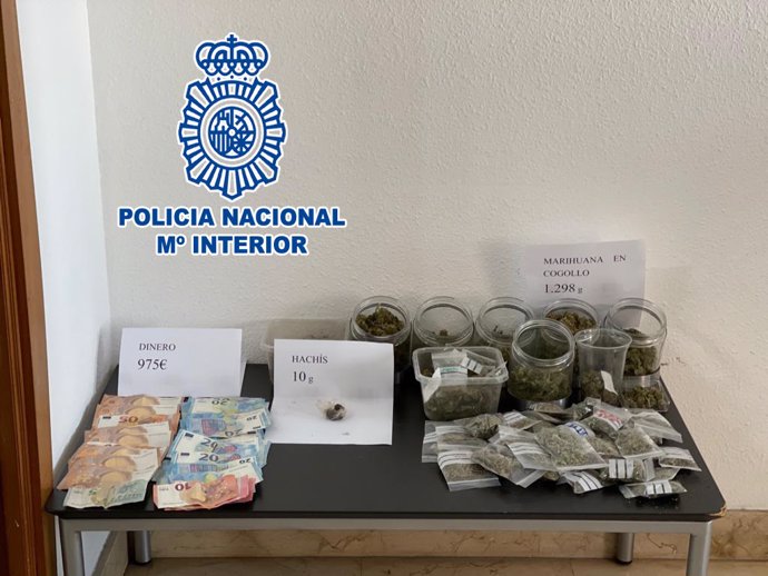 Nota De Prensa: "La Policía Nacional Ha Detenido A Cuatro Personas Y Ha Desmantelado Tres Puntos Negros De Venta De Marihuana En Dénia"