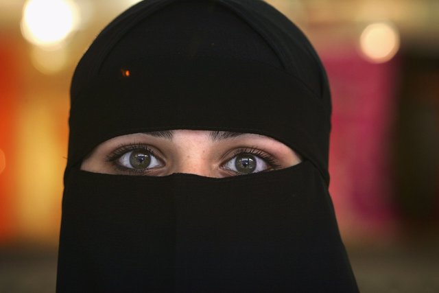 Mujer con niqab 