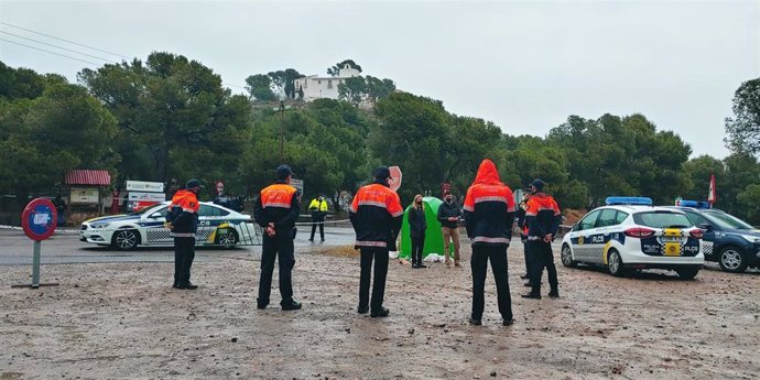 Despliegue policial en el paraje de la ermita de Castelló