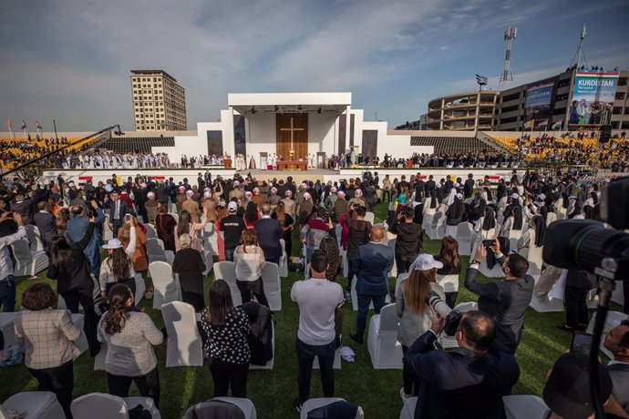 07 March 2021, Iraq, Erbil: Pope Francis leads a mass at Erbil's Franso Hariri Stadium as part of his visit to the autonomous Kurdistan Region in northern Iraq. Pope Francis arrived in Iraq on Friday for the first ever papal visit to the Middle Eastern 