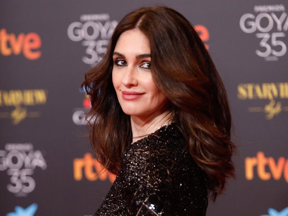 La actriz Paz Vega  , posa  en la alfombra roja en la 35 edición de los Premios Goyaen elTeatro del Soho CaixaBank de Málaga