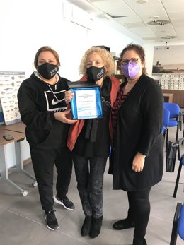 La almeriense Angustias Quero Ruiz, administrativa de la Organización de Productores Pesqueros de Almería OPP-71, premiada por Andmupes.