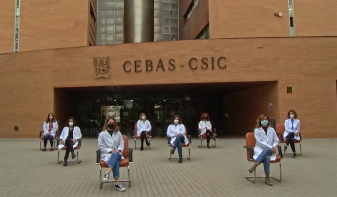 Imagen de las ocho investigadoras del CEBAS-CSIC