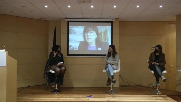 Diálogo sobre el empoderamiento de las mujeres durante la pandemia, organizado por la oficina del Parlamento Europeo en Barcelona.