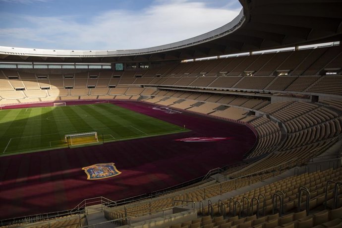 Archivo - Estadio de La Cartuja donde se celebrará el encuentro oficial de la Selección Absoluta masculina de fútbol ante Alemania. En Sevilla (Andalucía, España), a 12 de noviembre de 2020.
