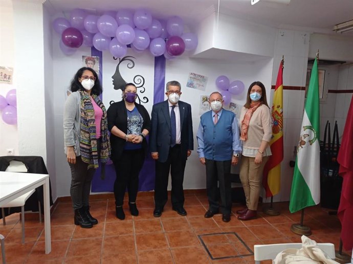 Reunión de Toscano con entidades vecinales de barrios desfavorecidos