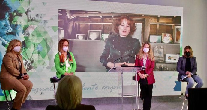 Ana Mestre en la entrega de los Premios Manuela Forja