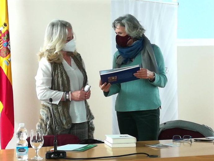 Mercedes Colombo en el homenaje a la investigadora Marisol Dorao en el Día de la Mujer en Cádiz