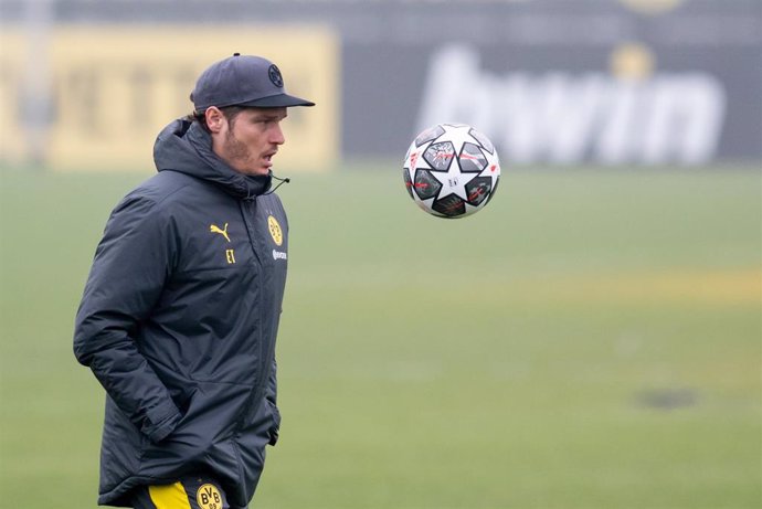 El entrenador del Borussia Dortmund, Edin Terzic