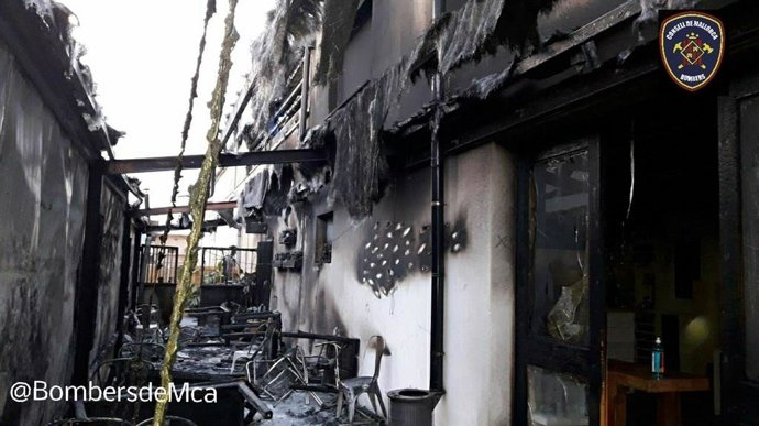 Incendio en una nave industrial de Son Servera