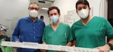 Foto: Realizan un implante pionero en España de endoprótesis ramificada en el arco aórtico