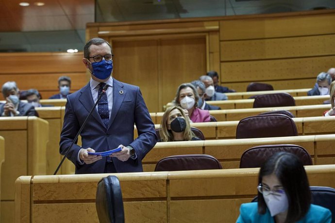 Archivo - El portavoz del PP en el Senado, Javier Maroto durante una sesión de control al Gobierno en el Senado, en Madrid (España), a 2 de febrero de 2021.
