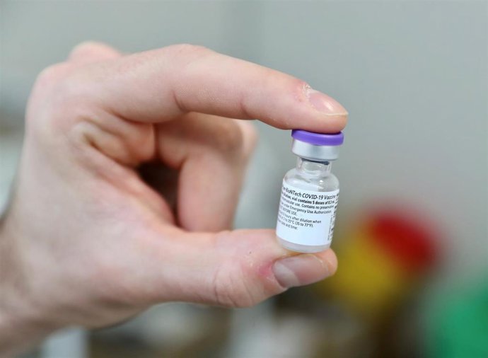 Archivo - Vacuna contra la COVID-19