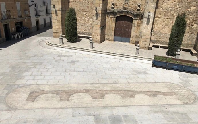 Plaza de Torremocha, una de las obras realizadas con el Plan ReActiva de la Diputación de Cáceres